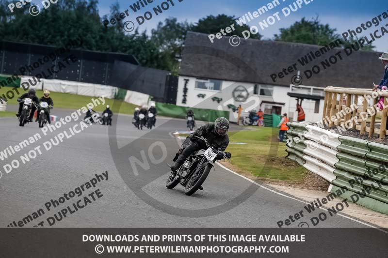 Vintage motorcycle club;eventdigitalimages;mallory park;mallory park trackday photographs;no limits trackdays;peter wileman photography;trackday digital images;trackday photos;vmcc festival 1000 bikes photographs